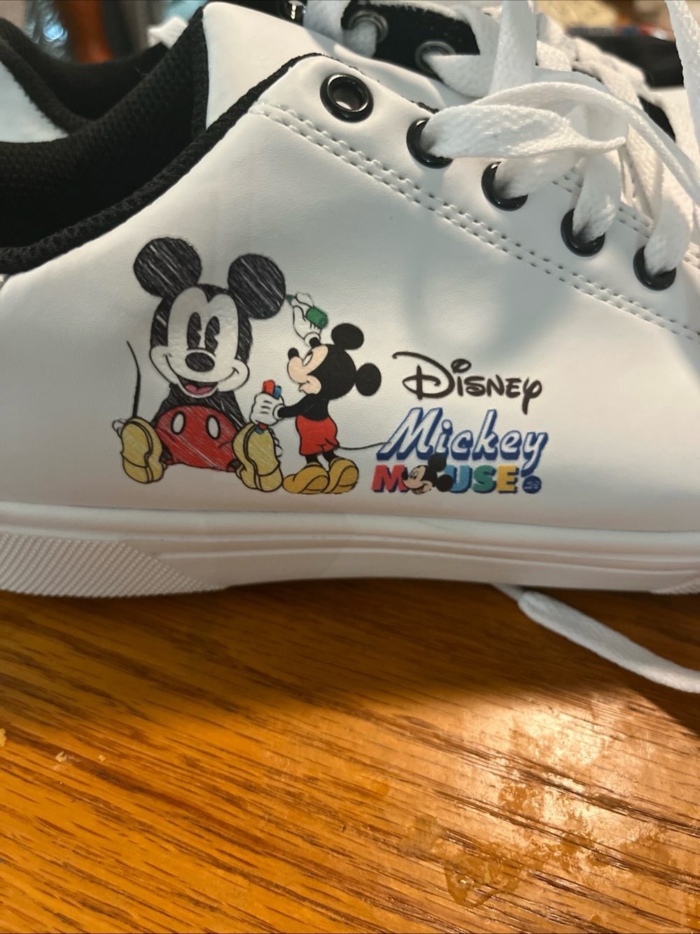 Disney Mickey Mouse White Sneaker Tennis Shoe New with No Tags size 37 or US 6.5 - Picture 11 of 11